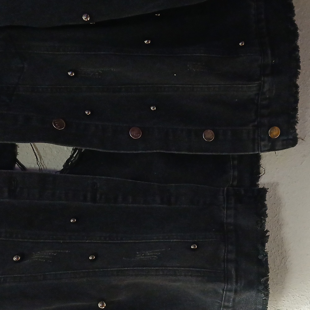 Between Us Distress Black Jacket - Picture 3 of 9